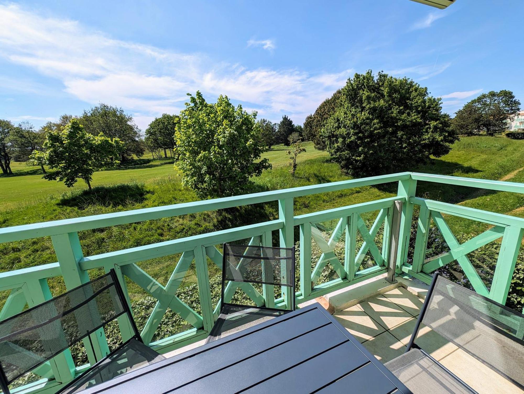 Appartement Avec Vue Sur Golf 波尔尼克 外观 照片